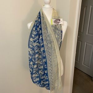 NWT Blue/Beige Elephant Circle Scarf